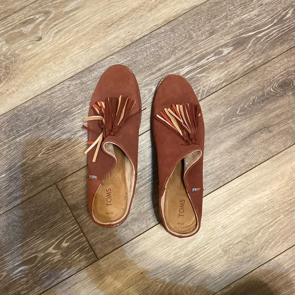 NWOT Tom’s Size 10 Clogs with Heel